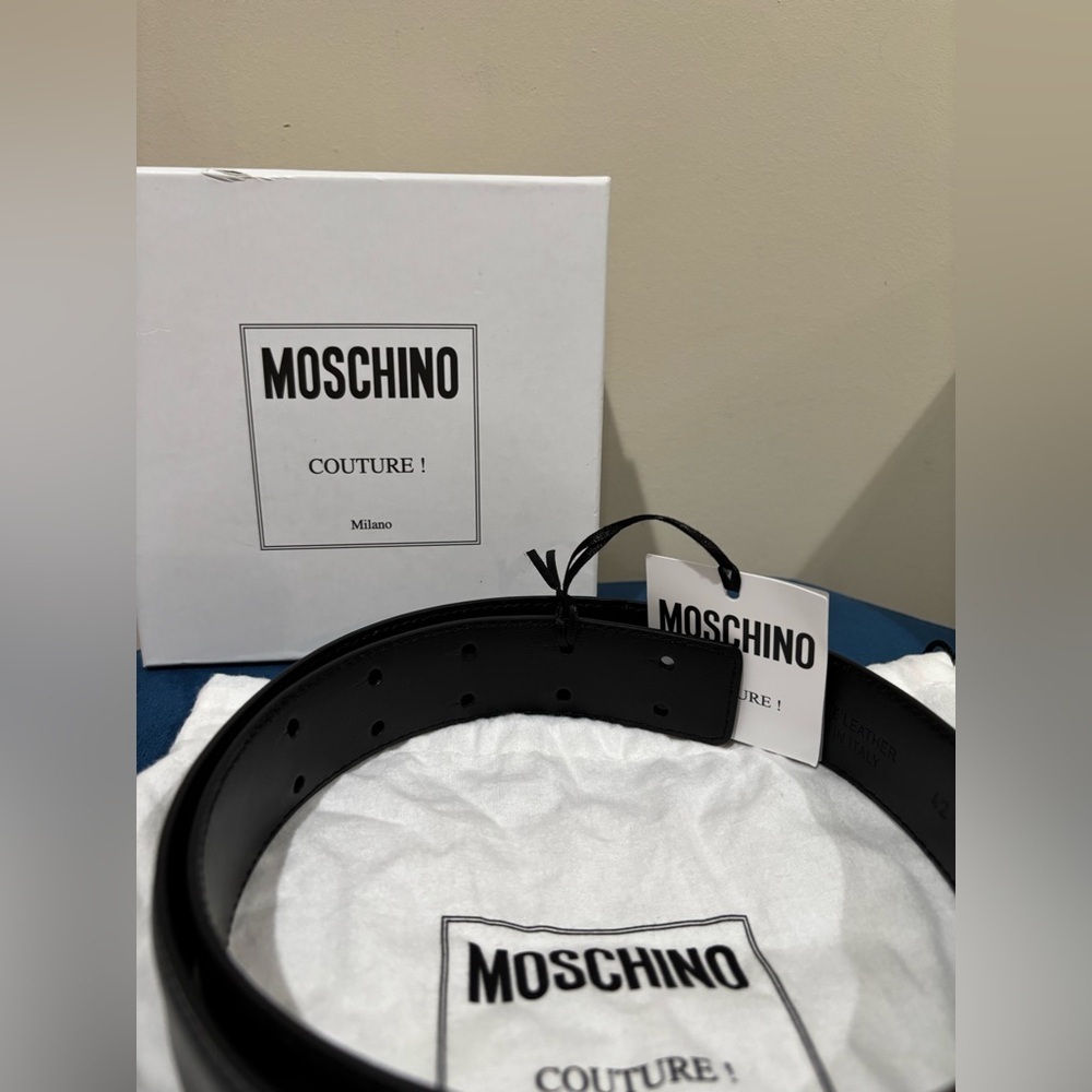 Moschino Brand New Black belt size 42 - Picture 3 of 5
